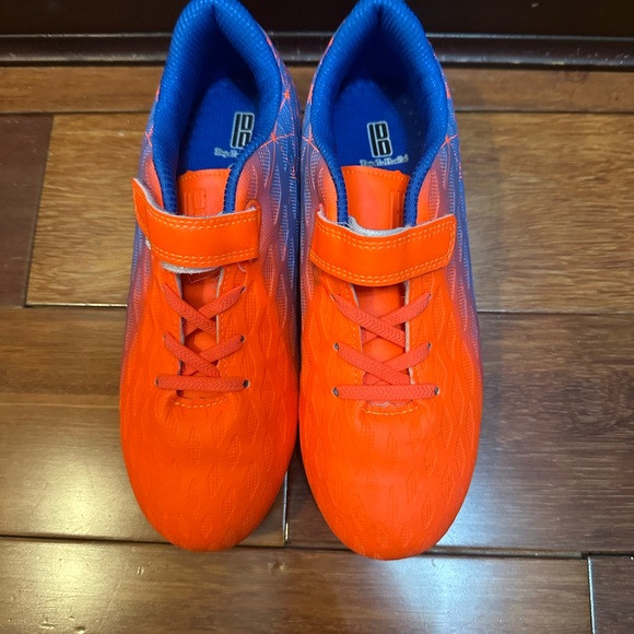 🆕Kids Orange and Blue Soccer Cleats new - Picture 6 of 9